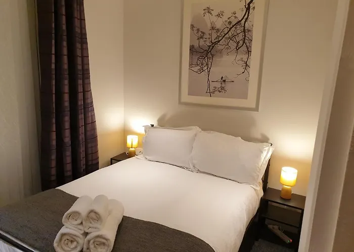Birmingham Garnet, 3 Bedroom Apartment